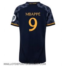 Maillot de football Réplique Real Madrid Kylian Mbappe #9 Extérieur Femme 2023-24 Manche Courte