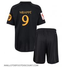 Maillot de football Réplique Real Madrid Kylian Mbappe #9 Troisième Enfant 2023-24 Manche Courte (+ Pantalon court)