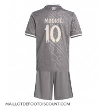 Maillot de football Réplique Real Madrid Luka Modric #10 Troisième Enfant 2024-25 Manche Courte (+ Pantalon court)