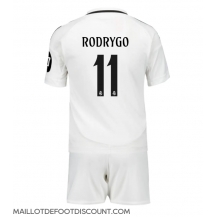 Maillot de football Réplique Real Madrid Rodrygo Goes #11 Domicile Enfant 2024-25 Manche Courte (+ Pantalon court)