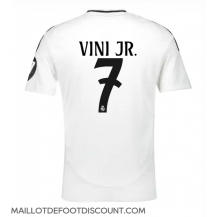 Maillot de football Réplique Real Madrid Vinicius Junior #7 Domicile 2024-25 Manche Courte