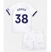 Maillot de football Réplique Tottenham Hotspur Destiny Udogie #38 Domicile Enfant 2023-24 Manche Courte (+ Pantalon court)