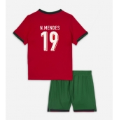 Maillot de football Réplique le Portugal Nuno Mendes #19 Domicile Enfant Europe 2024 Manche Courte (+ Pantalon court)